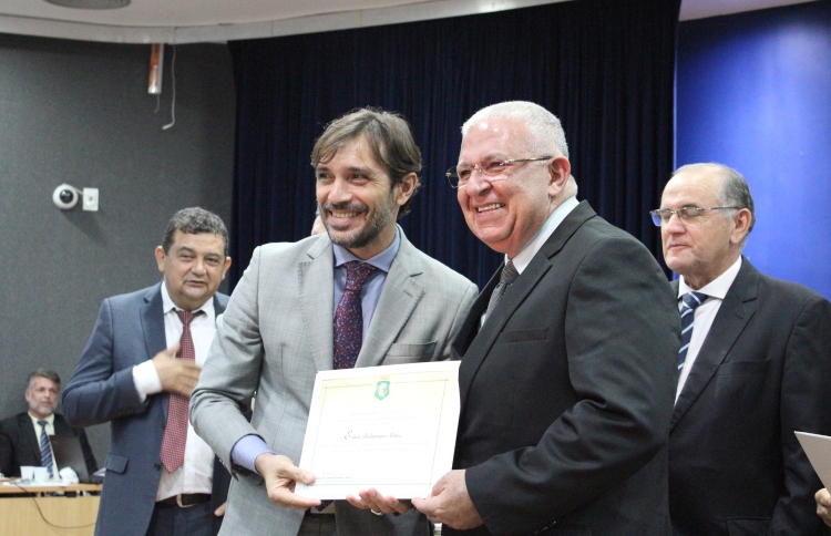 Diretor-geral do Hospital São José é homenageado na Assembleia Legislativa do Ceará