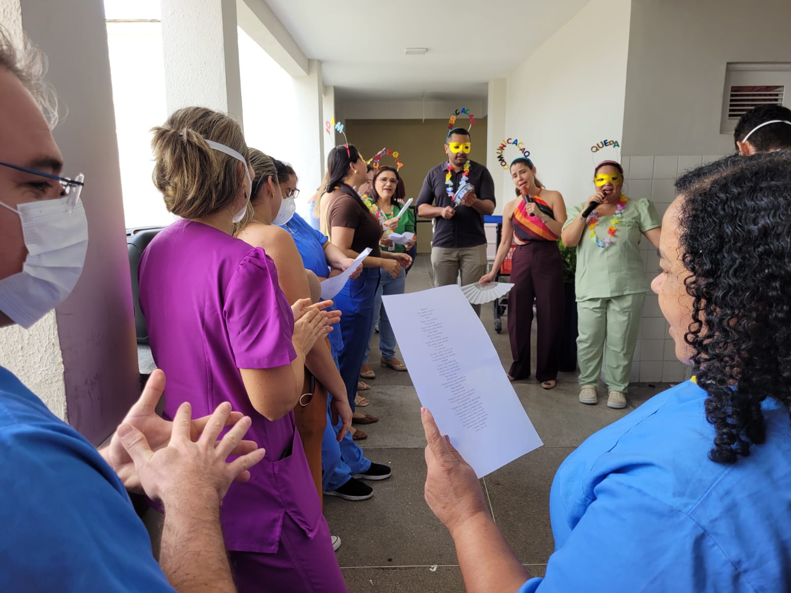 Entre marchinhas e cuidados: HSJ reforça segurança do paciente em clima de carnaval